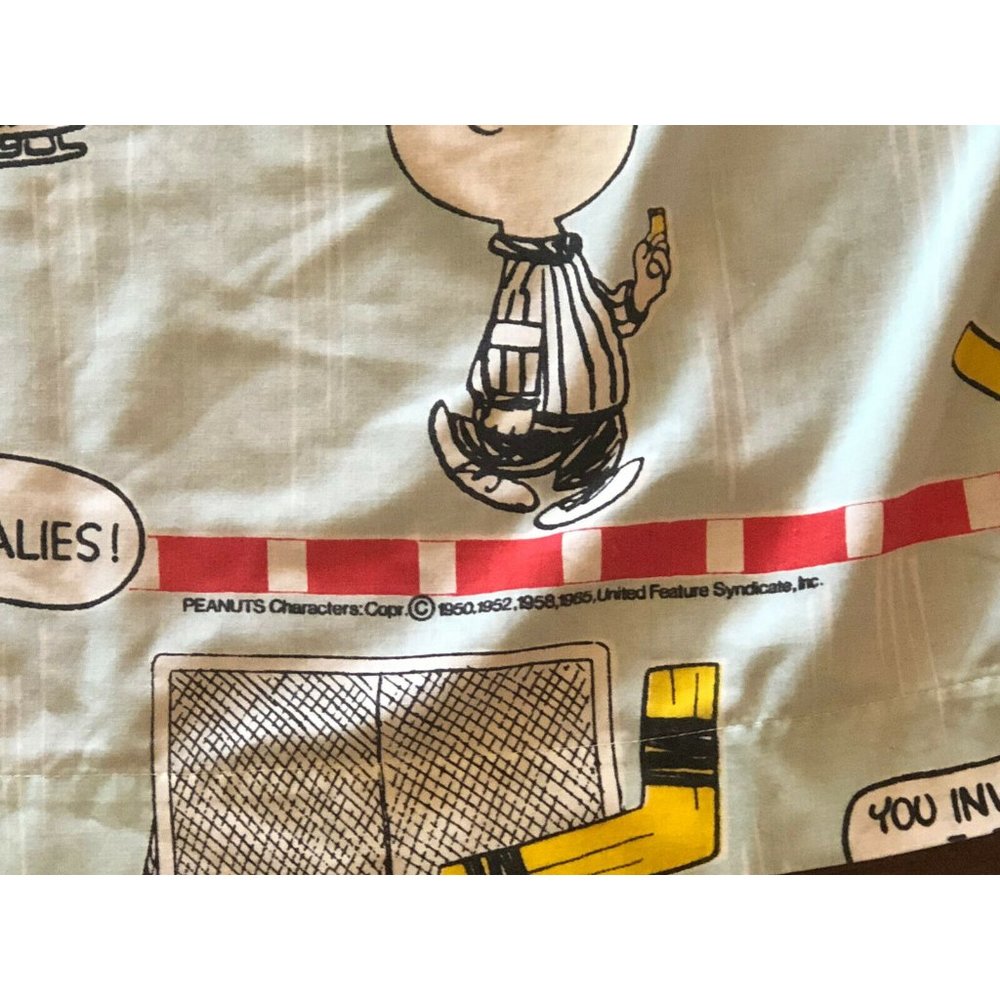 Vintage Peanuts Charlie Brown Twin Sheet Set Flat Fitted Hockey - Picture 7 of 7